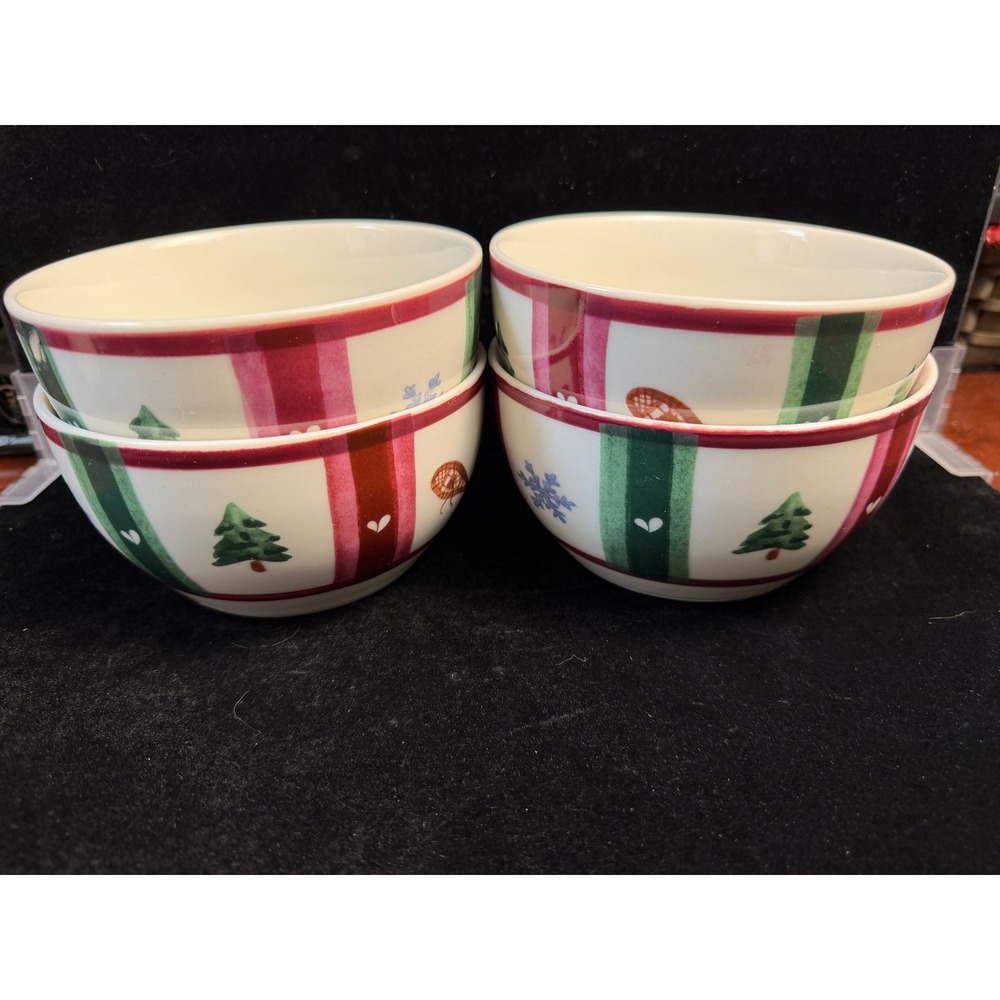 Pfaltzgraff Christmas Heritage Cereal Soup Bowls Set of 4 Winter Tree Mitten